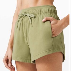Lululemon Inner Glow Short- green